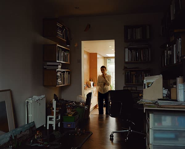 عکس از نایجل شفران از آخرین کتابش اتاق‌های تاریک
